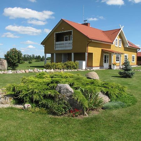 Homestead Sartakampis Gipenai Ngoại thất bức ảnh